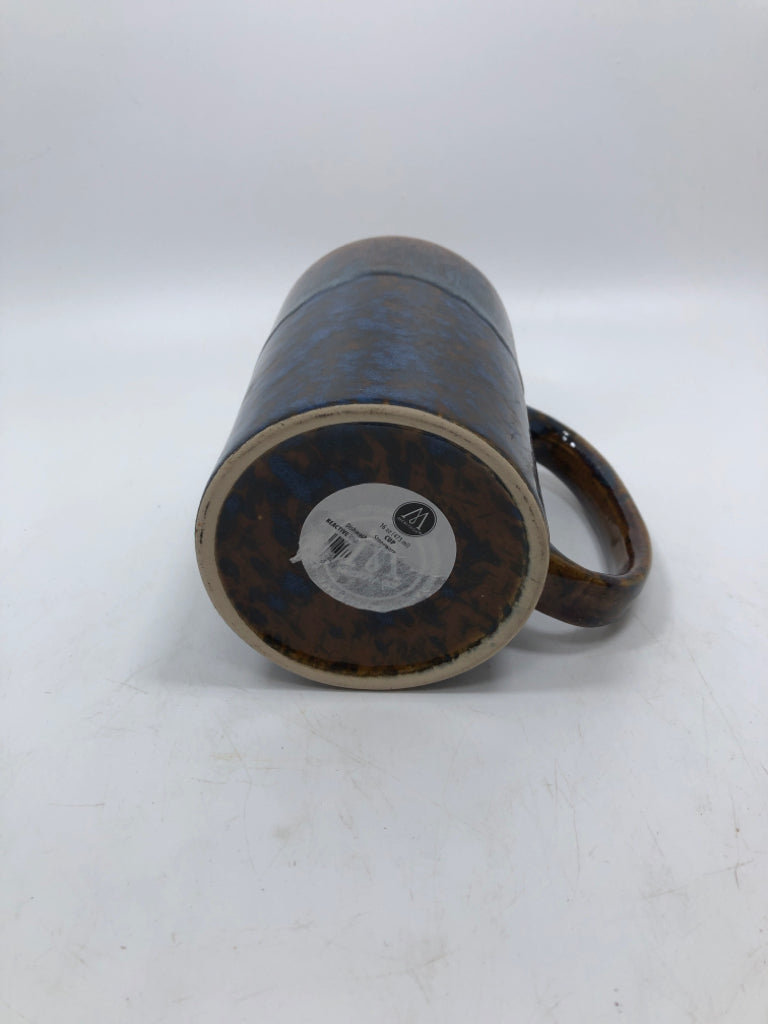 BLUE/BROWN DRIP GLAZE MUG.