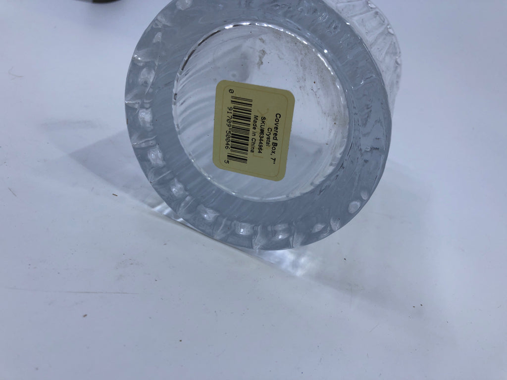 HEAVY LENOX CRYSTAL VASE.