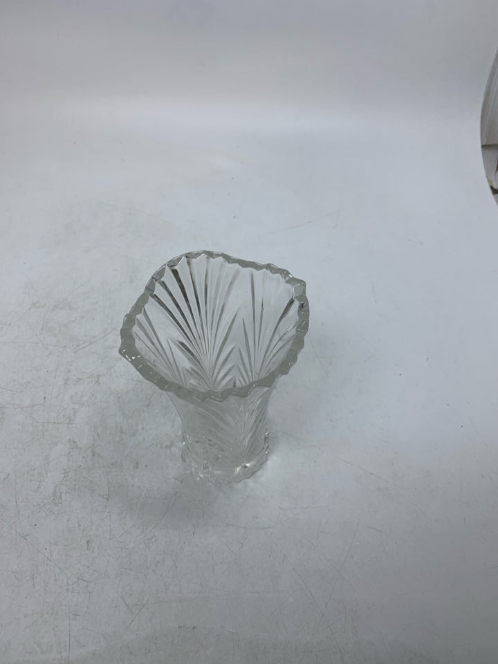 TEXTURED BUD CRYSTAL VASE.
