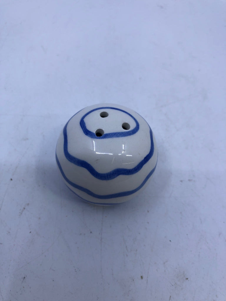 SMALL ROUND BLUE AND WHITE SALT AND PEPPER SHAKERS.