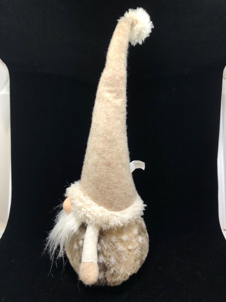 LARGE WEIGHT GNOME W/ SPOTTED FUR BODY DECOR.