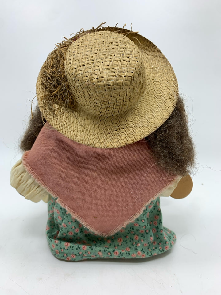 LIZZIE HIGH SITTING GIRL FIGURE.