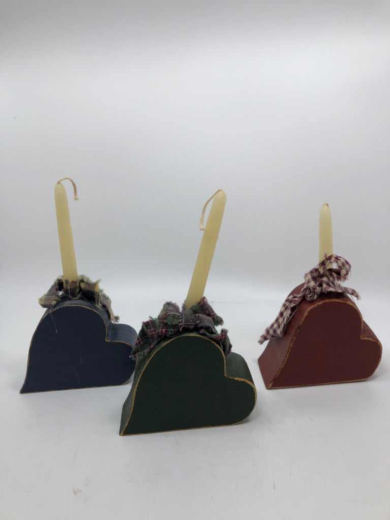 3PC WOOD HEART CANDLESTICK HOLDERS.