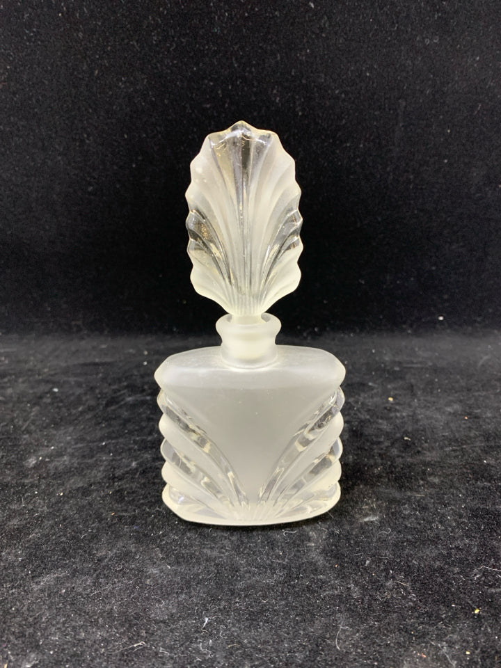 VTG FROSTED GLASS PERFUME BOTTLE.