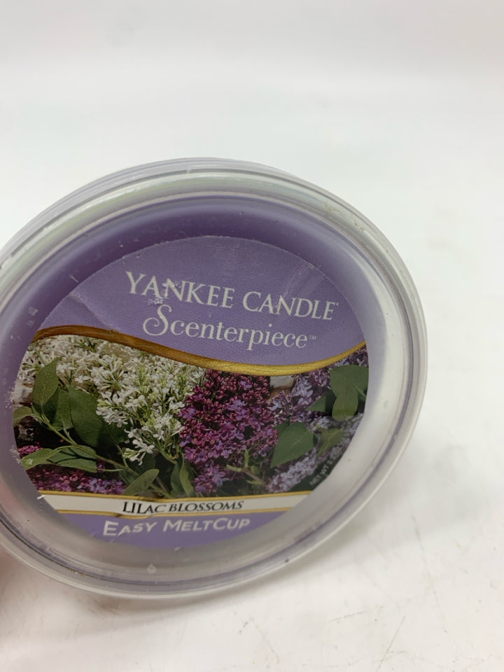 'LILAC BLOSSOMS' WAX SCENTERPIECE MELT.