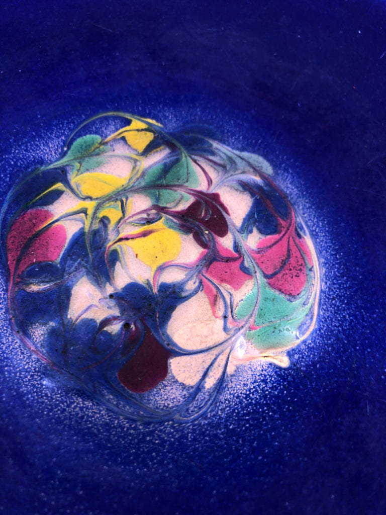 COBALT BLUE METAL CATCHALL DISH W/ COLORFUL CENTER.