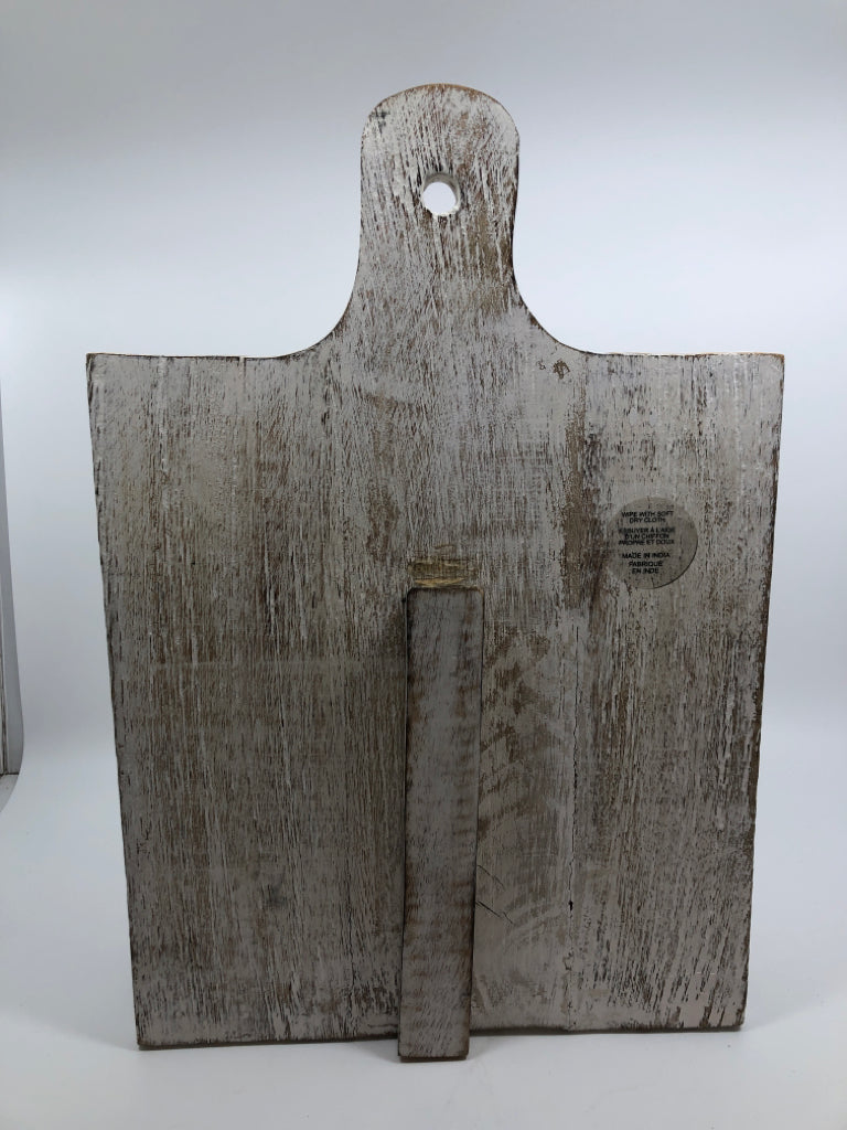 FARM FRESH DISTRESSED COOKBOOK STAND.
