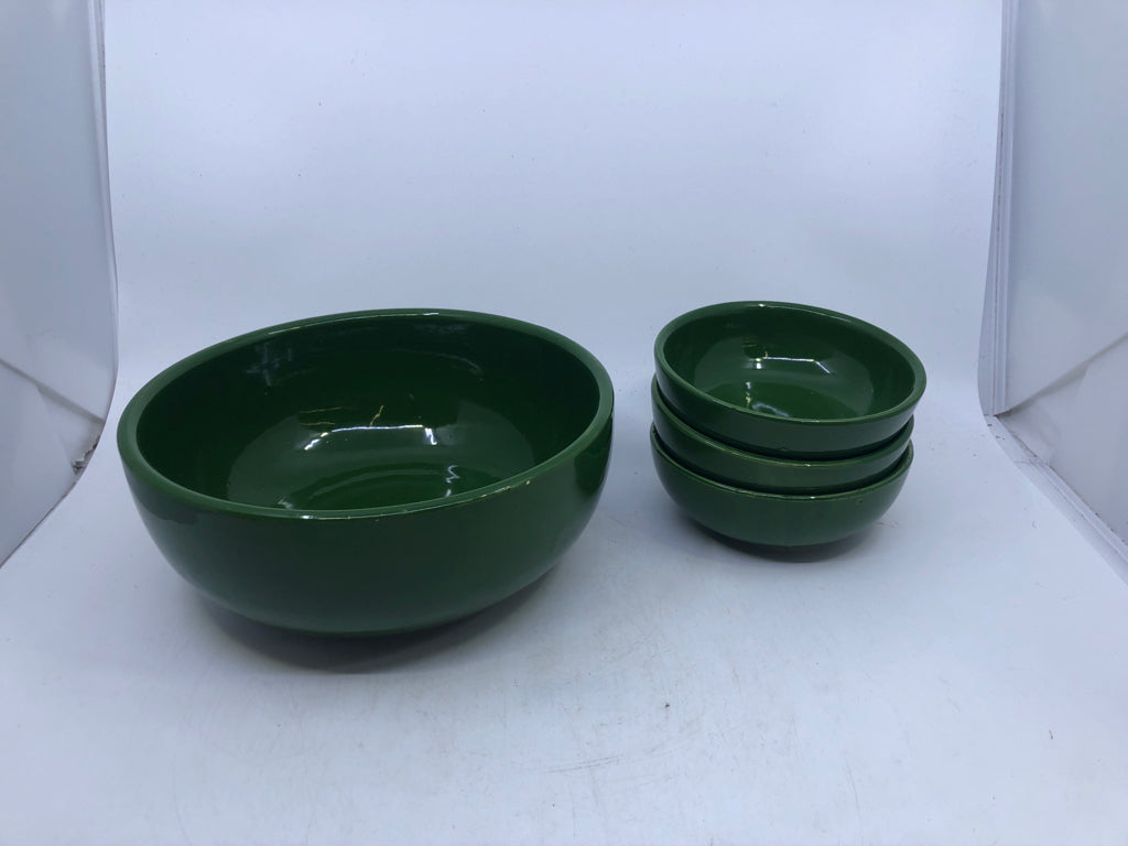 4 PC GREEN SERVING SET - 3 BOWLS 1 SERVING BOWL.