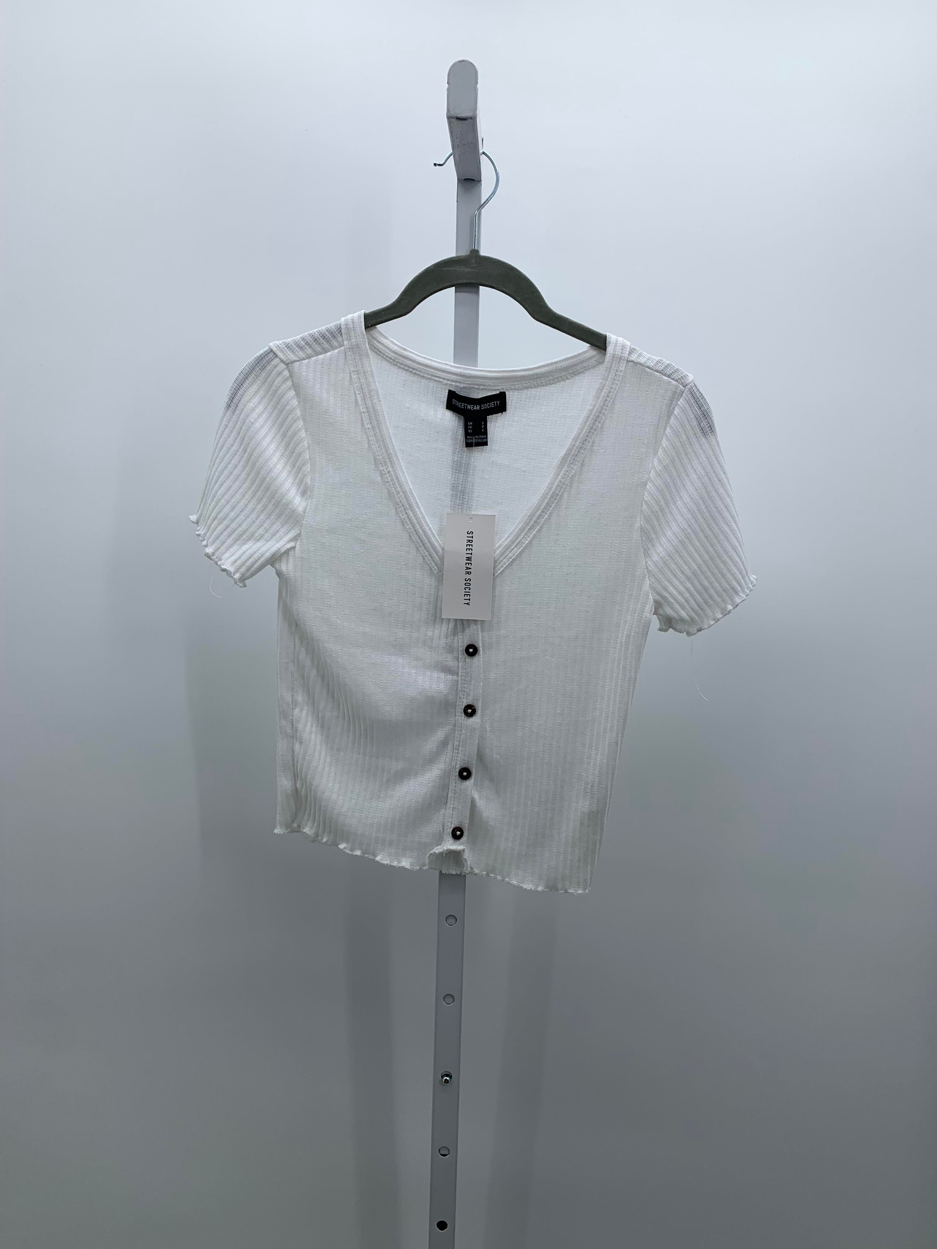 Size Small Juniors Short Sleeve Shirt