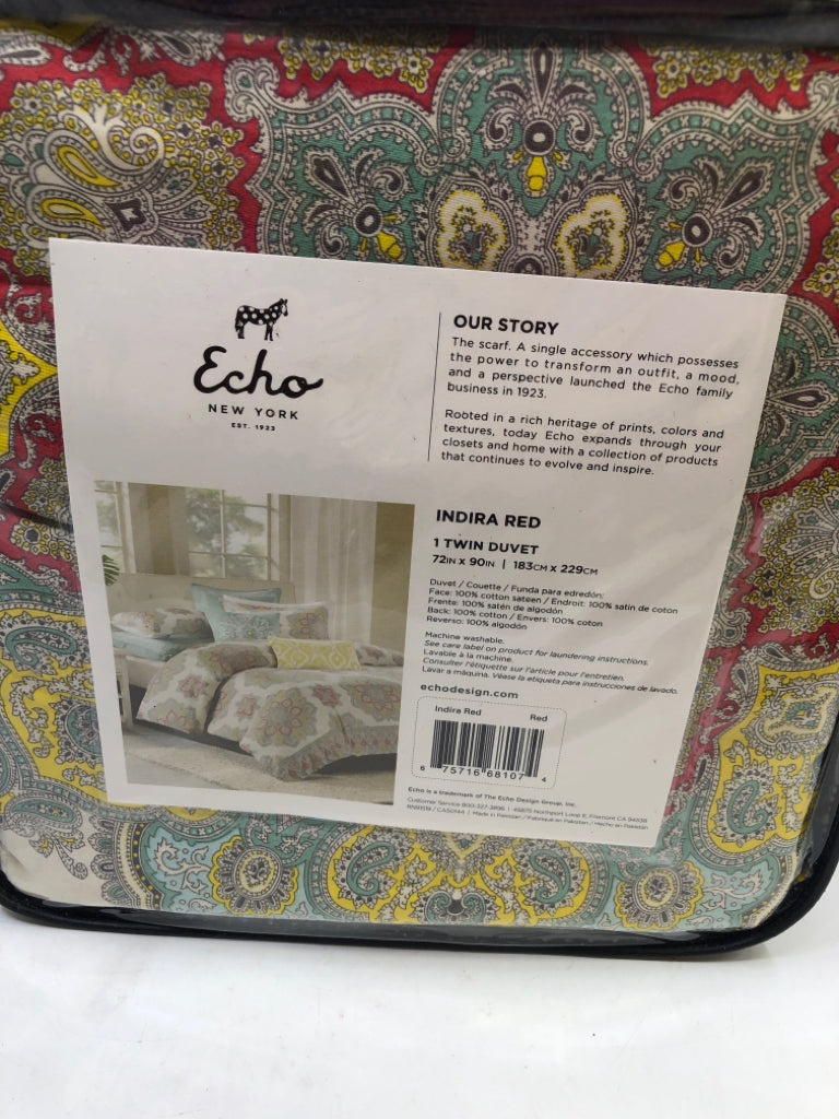 NIP TWIN DUVET COVER.