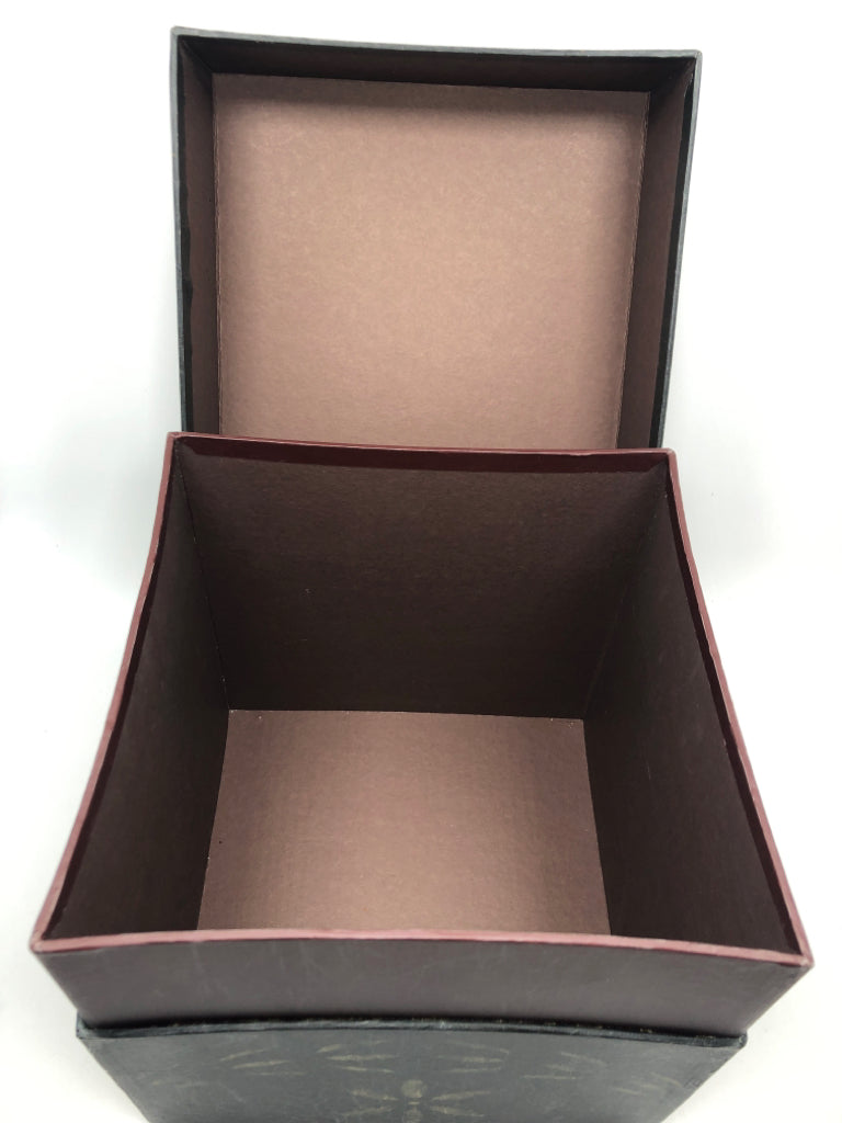 2PC NESTING DECOR BOXES.