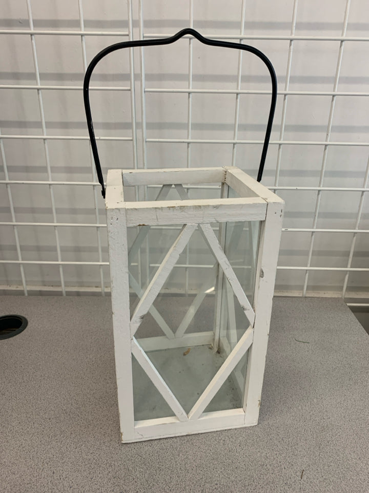 WHITE CANDLE LANTERN.