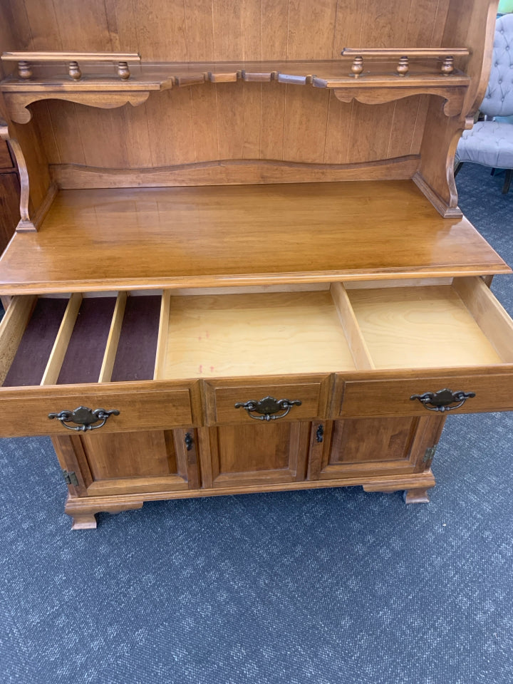 2PC VTG WOOD BUFFET HUTCH- 2 DRAWERS, CABINET.