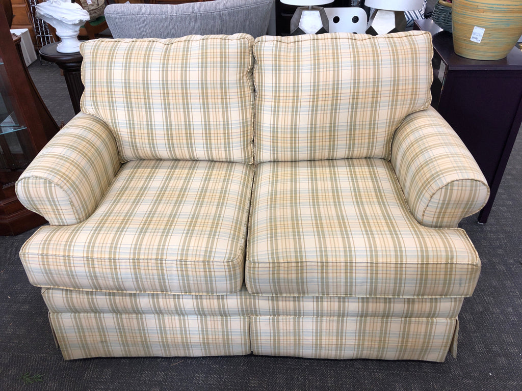 GREEN & YELLOW PLAID LOVE SEAT.