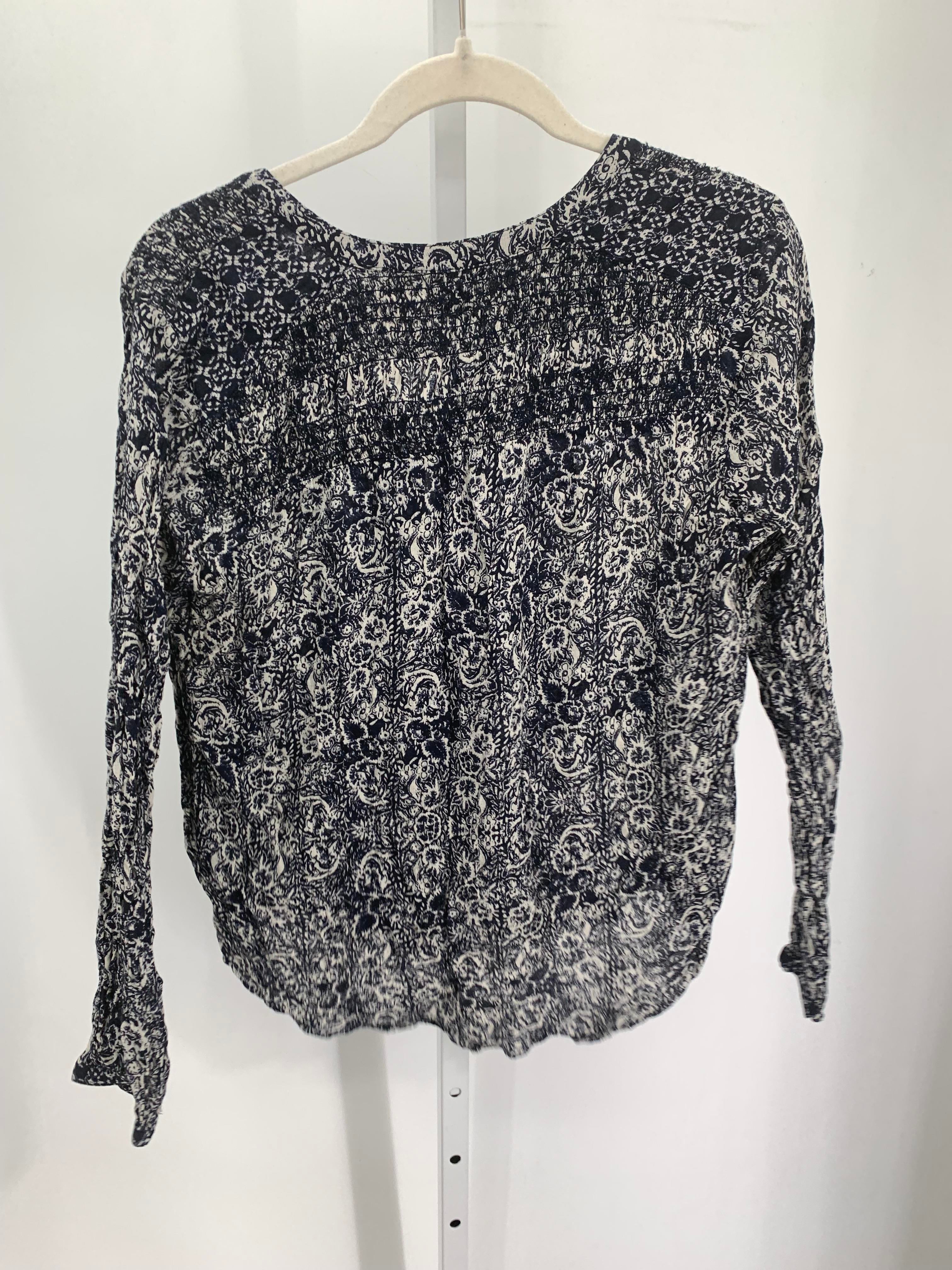 Lucky Brand Size Medium Misses Long Sleeve Shirt