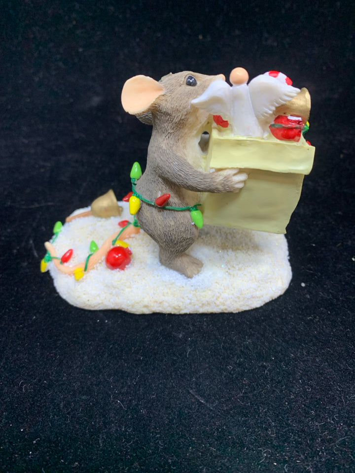 CHARMING TAILS ALL THE TRIMMINGS MOUSE WITH BOX