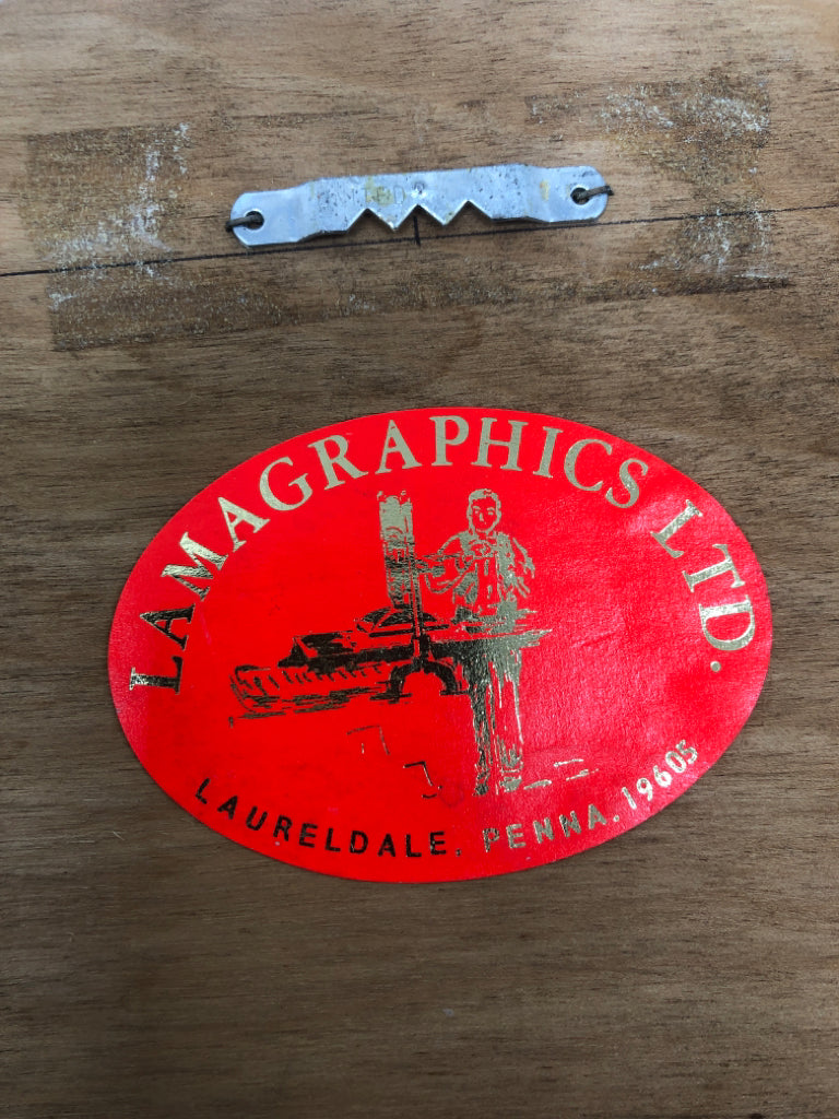 VTG WAGON IMAGE ON WOOD PLAQUE.