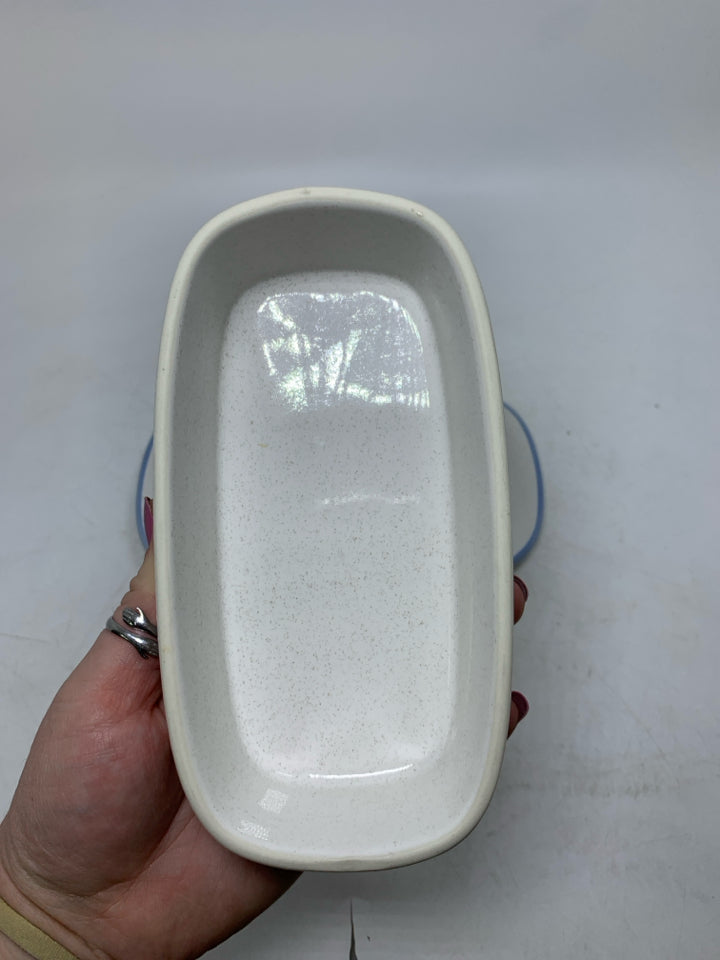 STONEWARE BUTTER DISH W/ GRAPES.