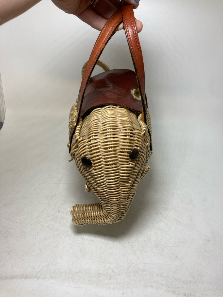 Vintage Le Jule Elephant Wicker Purse *Minor Interior Discoloration/Stains