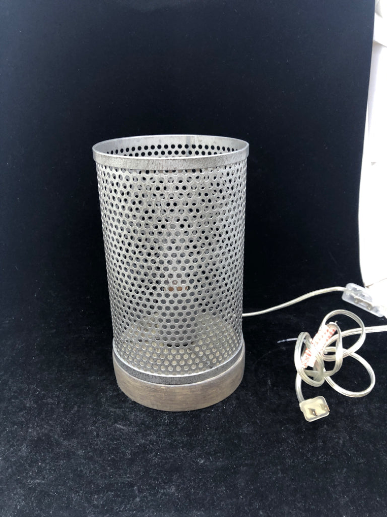 GREY CYLINDER PIERCED METAL LAMP.