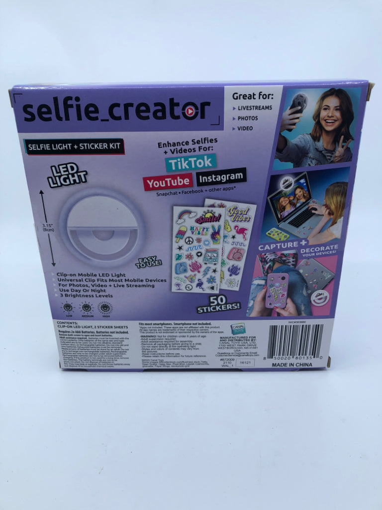 NIB SELFIE CREATOR LIGHT KIT