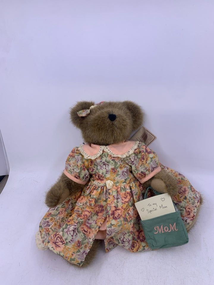 LIGHT BROWN BEAR W/ FLORAL DRESS W/ MOM BAG BOYDS BEARS.