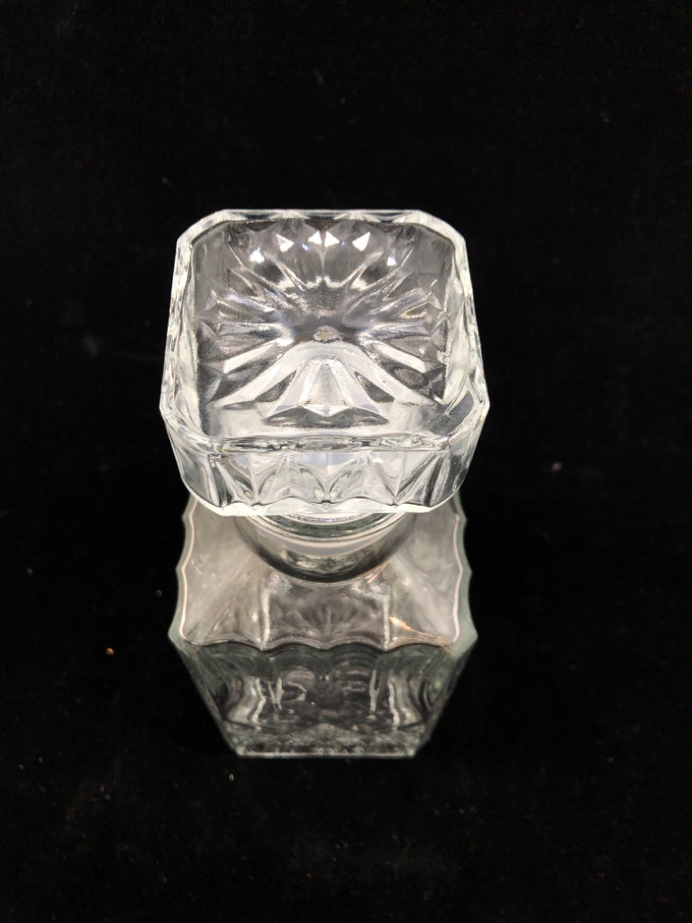 GLASS DECANTER W/SQUARE TOP.