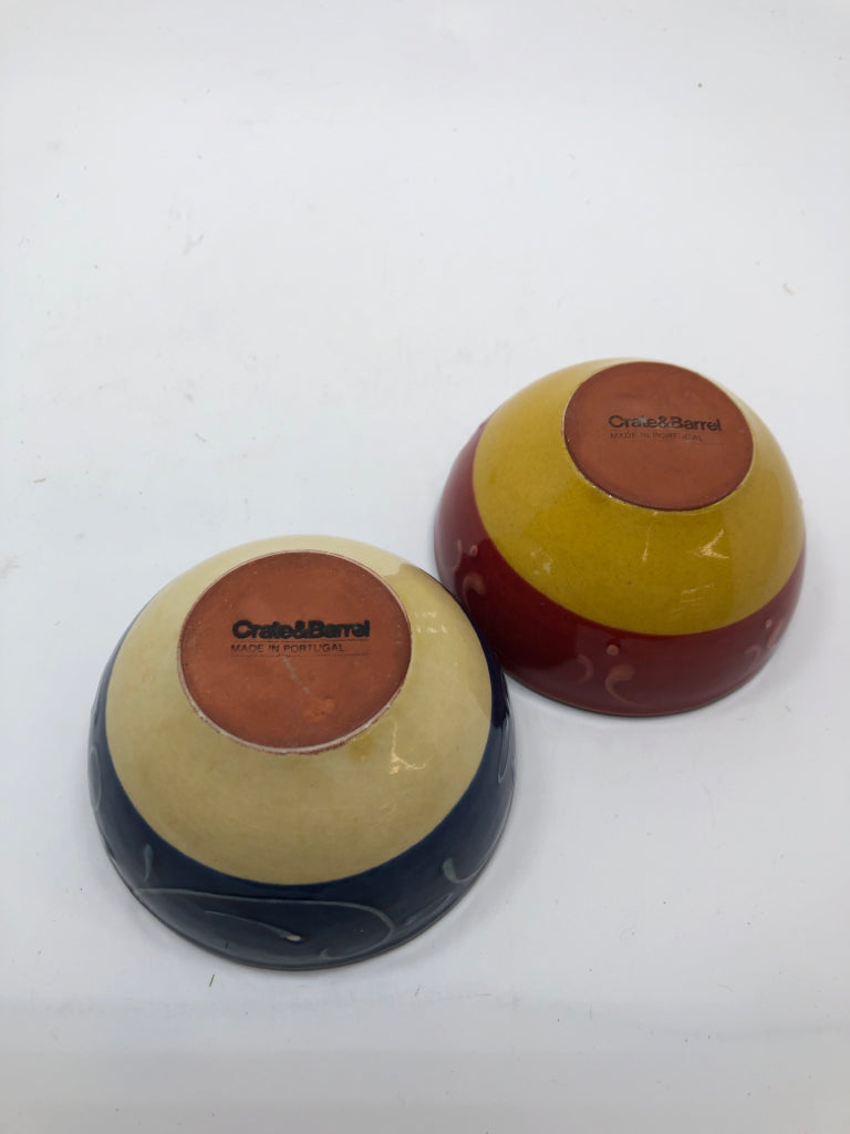 2 RED/BLUE DIP CUPS.