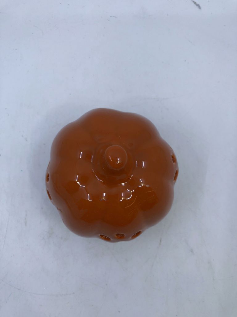 CERAMIC ORANGE POTPOURRI PUMPKIN.