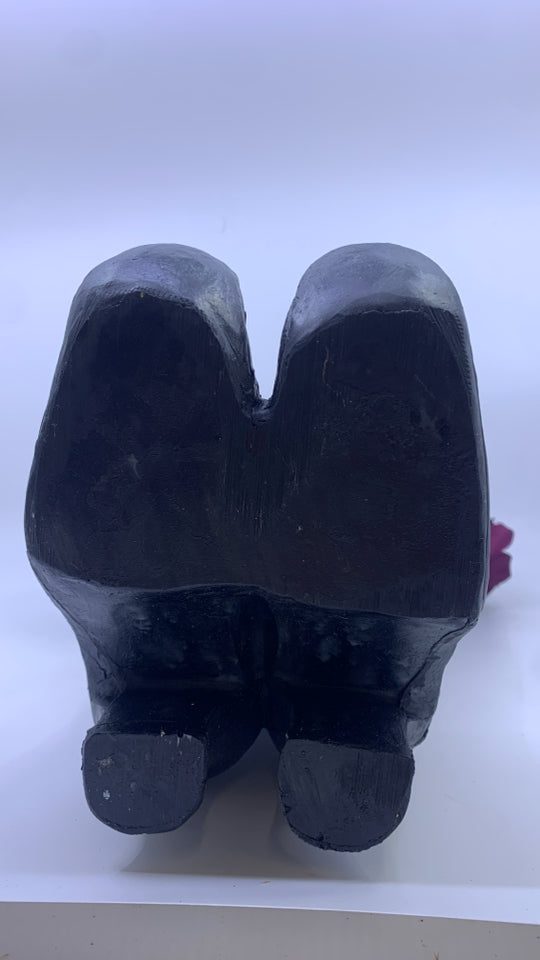 WITCH BOOTS W/BLACK FAUX BOUQUET.