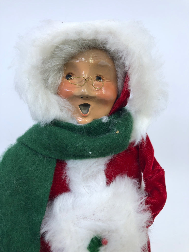 BYERS' CHOICE MRS CLAUSE IN RED COAT-1993.