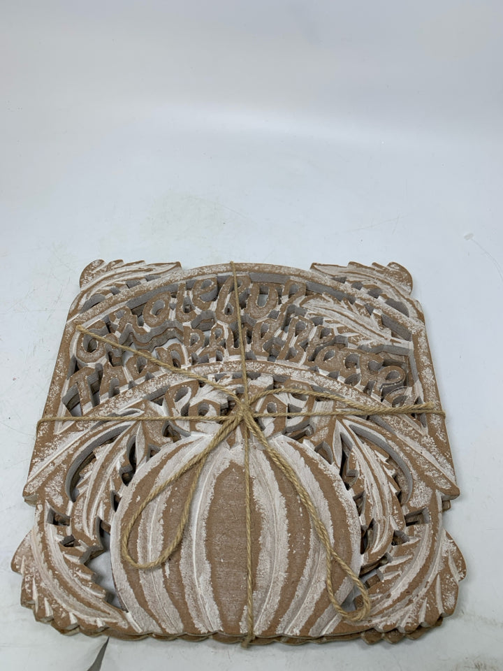 NIP 2 WHITE WASHED GRATEFUL THANKFUL PUMPKIN TRIVETS.