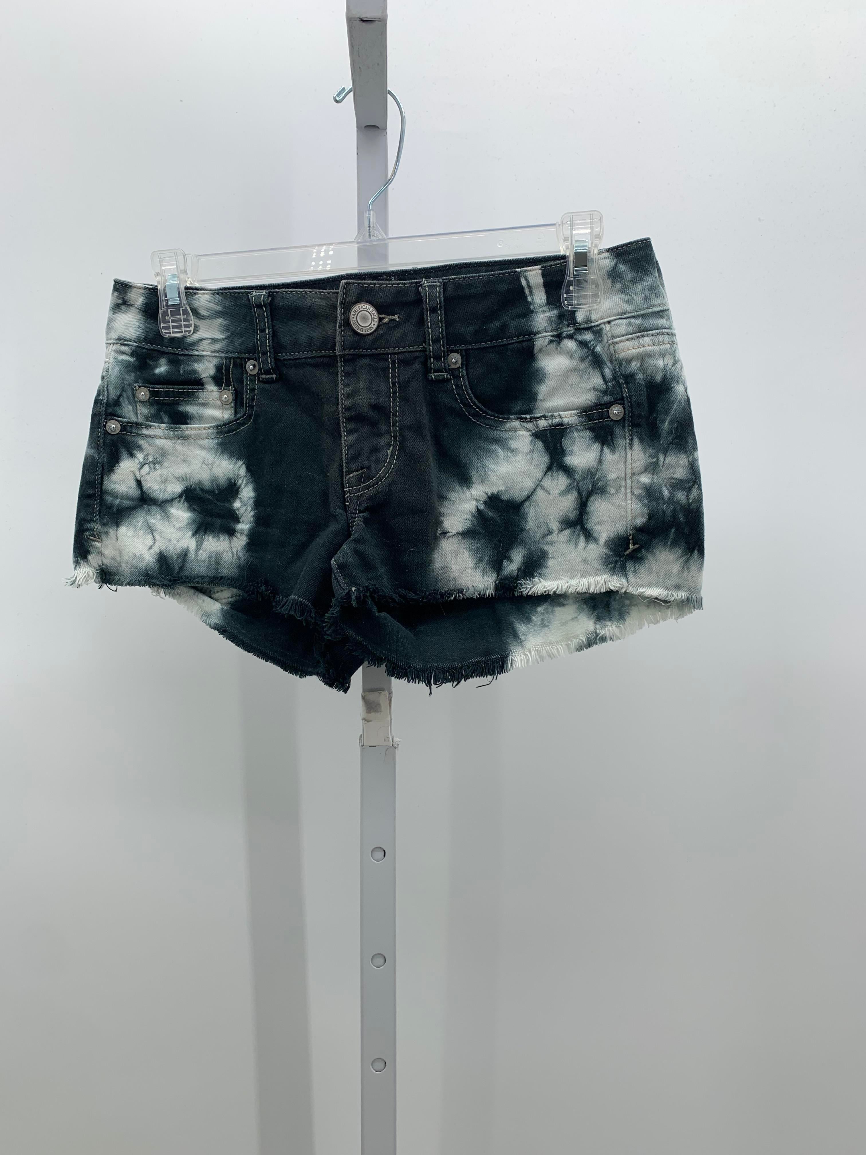 American Eagle Size 2 Juniors Shorts