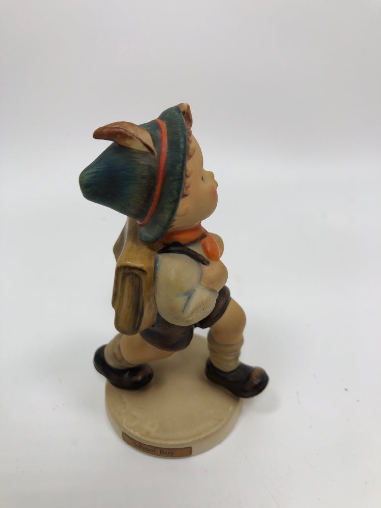 VTG HUMMEL 'SCHOOL BOY' FIGURINE.
