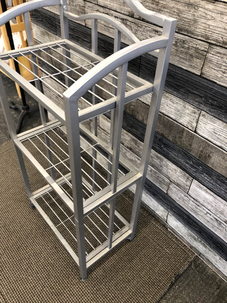 3-TIER GRAY METAL SHELF.