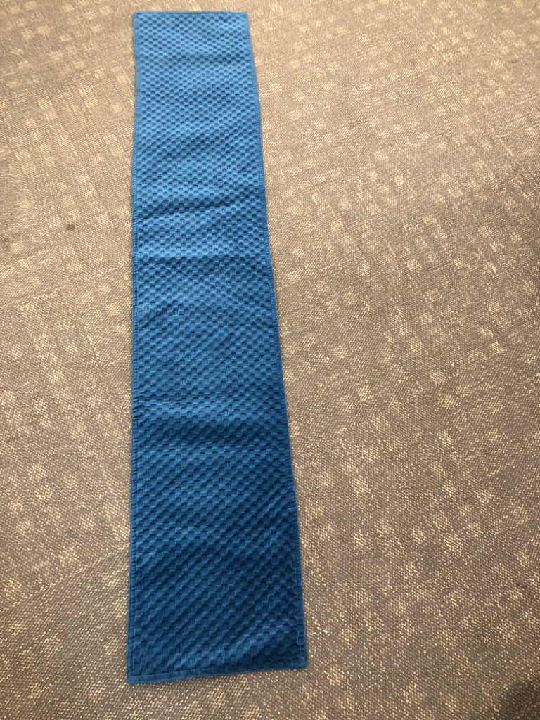 BLUE CHECKERED SOFT TABLE RUNNER.