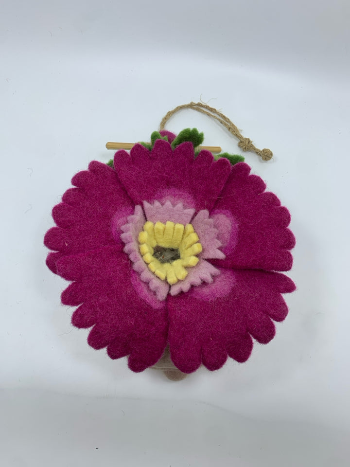 DZI FELT FLOWER BIRD HOUSE.