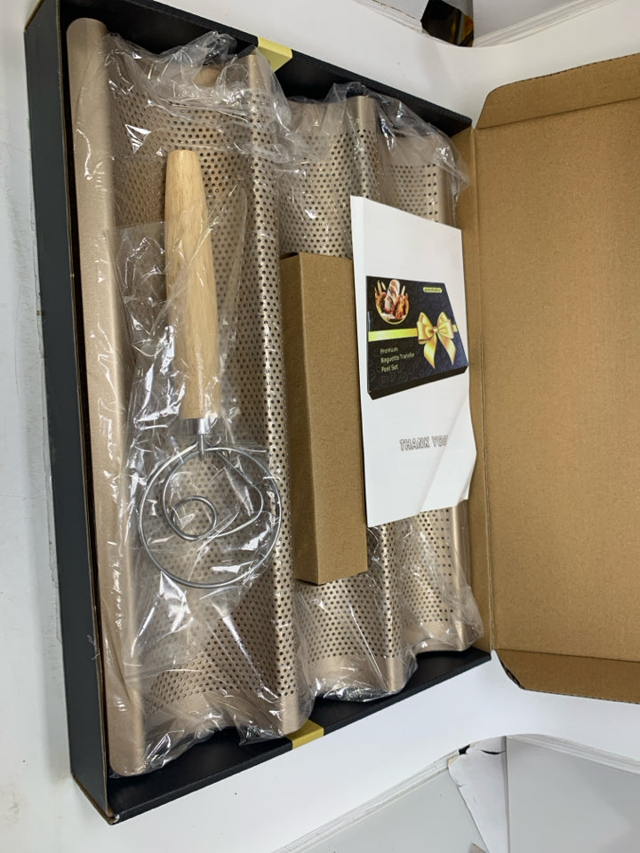 IN BOX NEW BAGETTE TRANSFER PEEL SET.