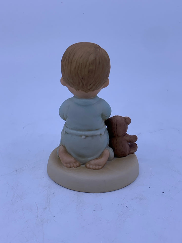 LITTLE BOY KNEELING FIGURE.