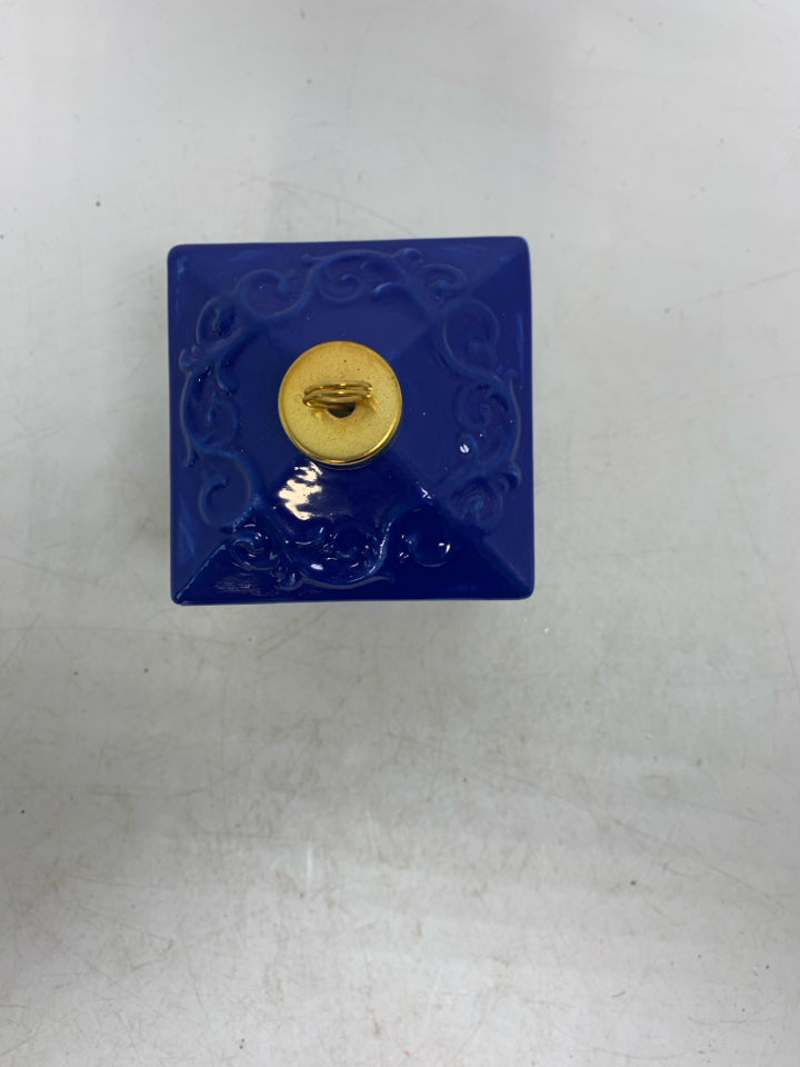 SQUARE PIERCED LIGHT UP CERAMIC ORNAMENT.