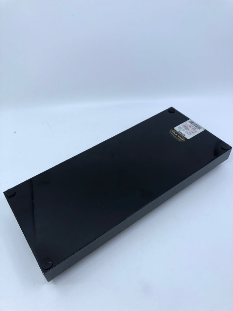 BLACK ASIAN STYLE RECTANGLE TRAY W GOLD ACCENTS AND HANDLES.