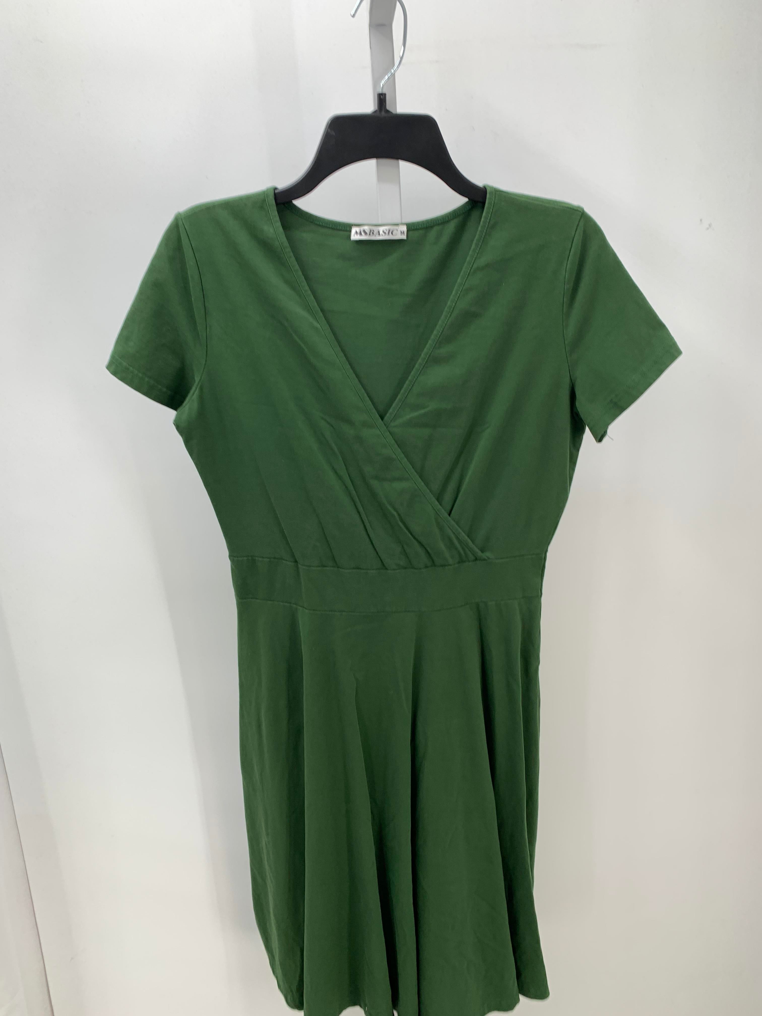 Size Medium Misses Short Sleeve Dress
