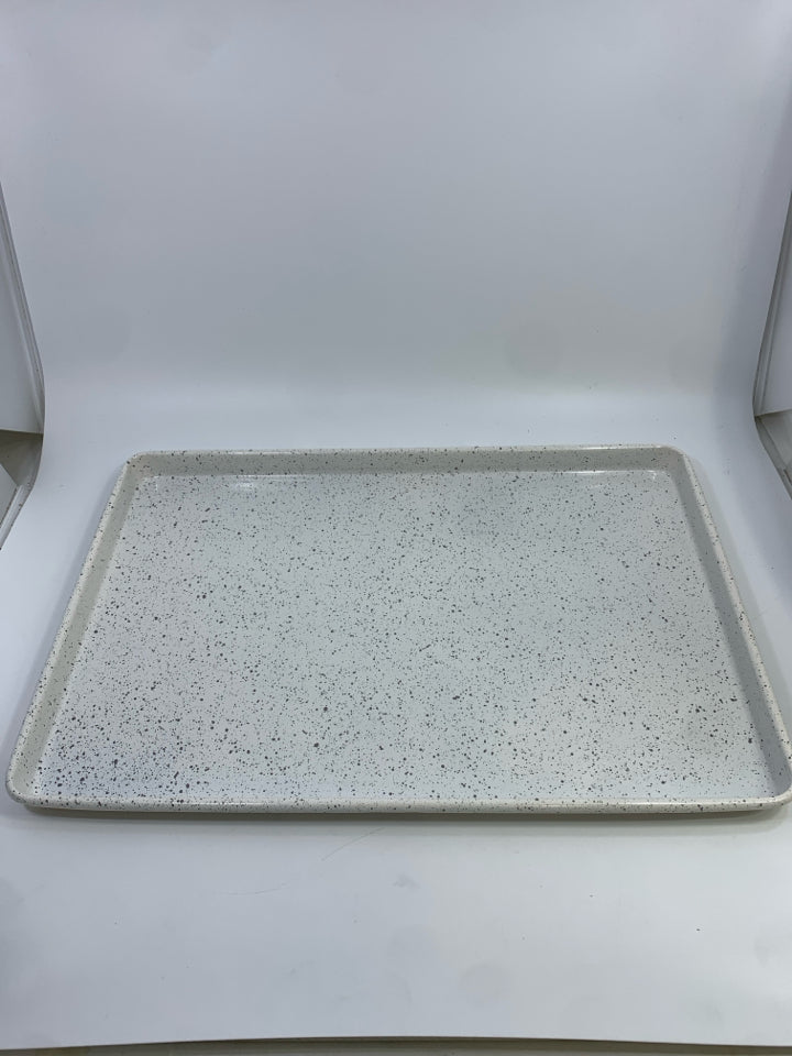 WHITE SPECKLED NON STICK METAL BAKING SHEET PAN.
