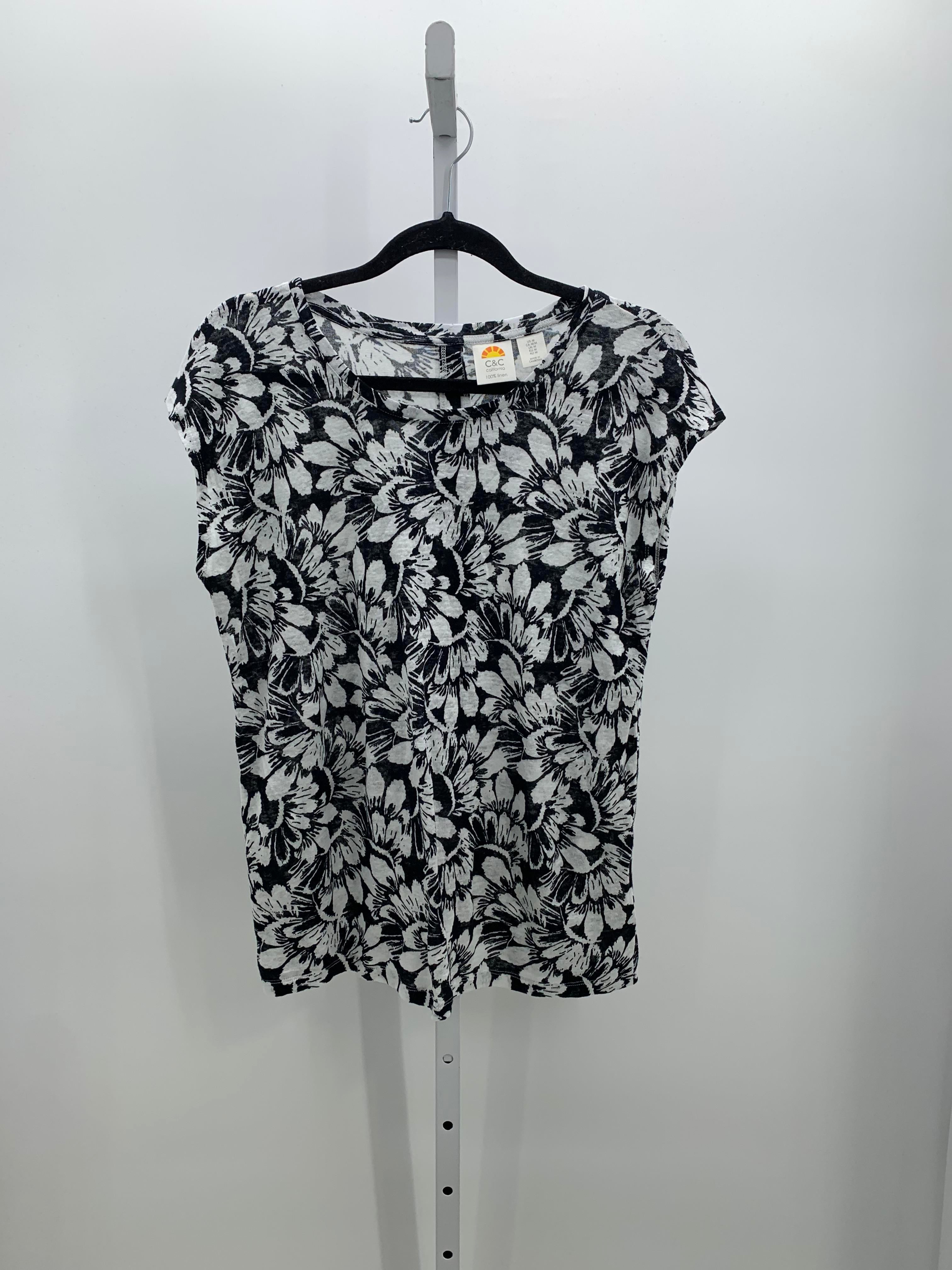 Size Medium Misses Sleeveless Shirt