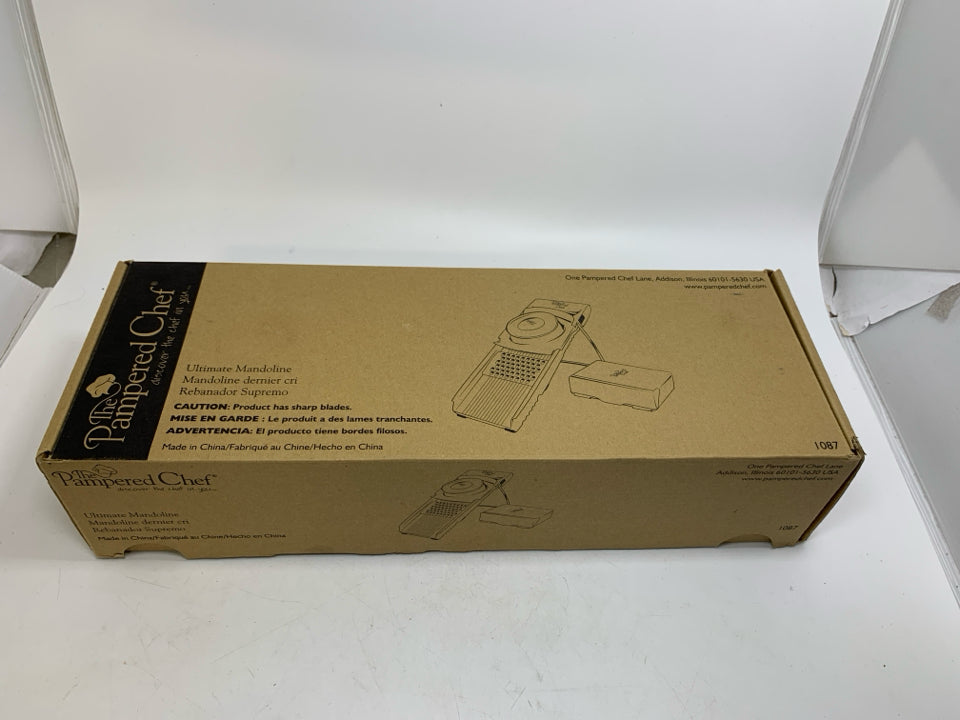 VTG IN BOX ULTIMATE MANDOLINE #1087 4 BLADE CARTRIDGES.