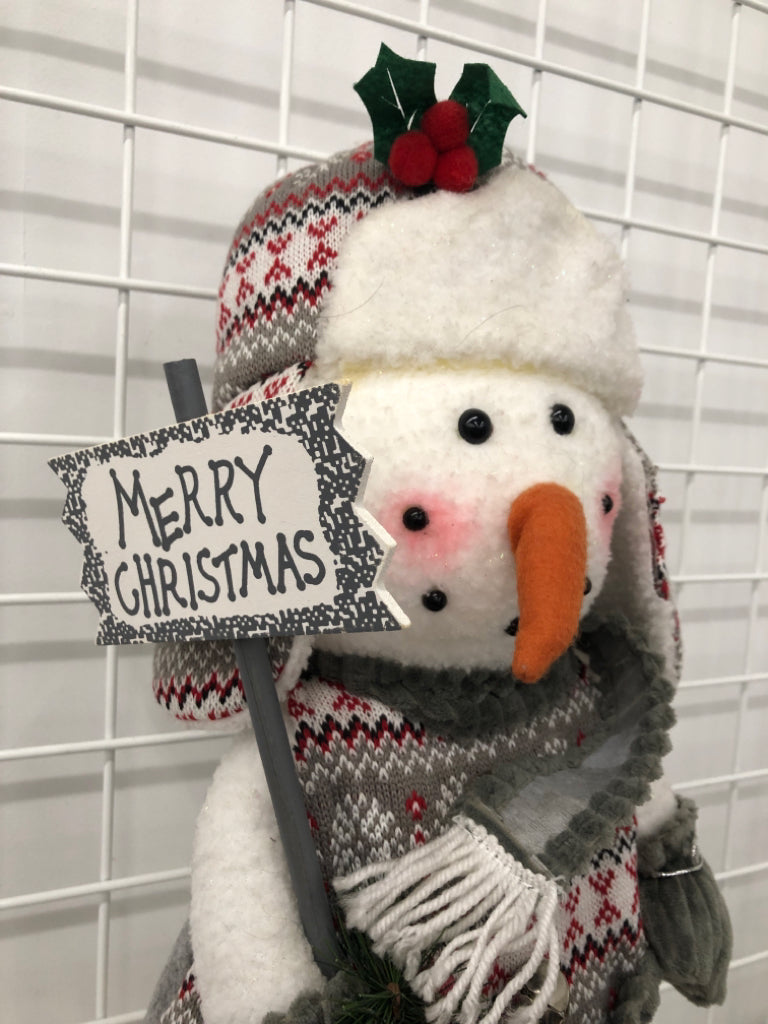 FABRIC SNOWMAN W MERRY CHRISTMAS SIGN.