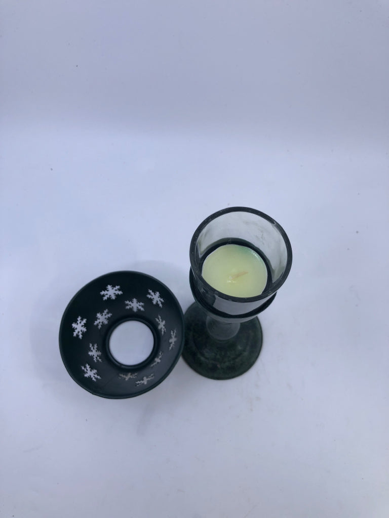 HEAVY METAL SNOWFLAKE TEA LIGHT HOLDER.