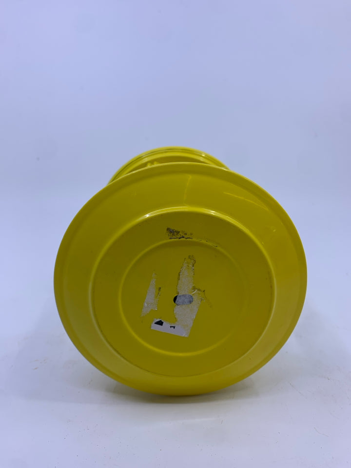 BRIGHT YELLOW LANTERN.