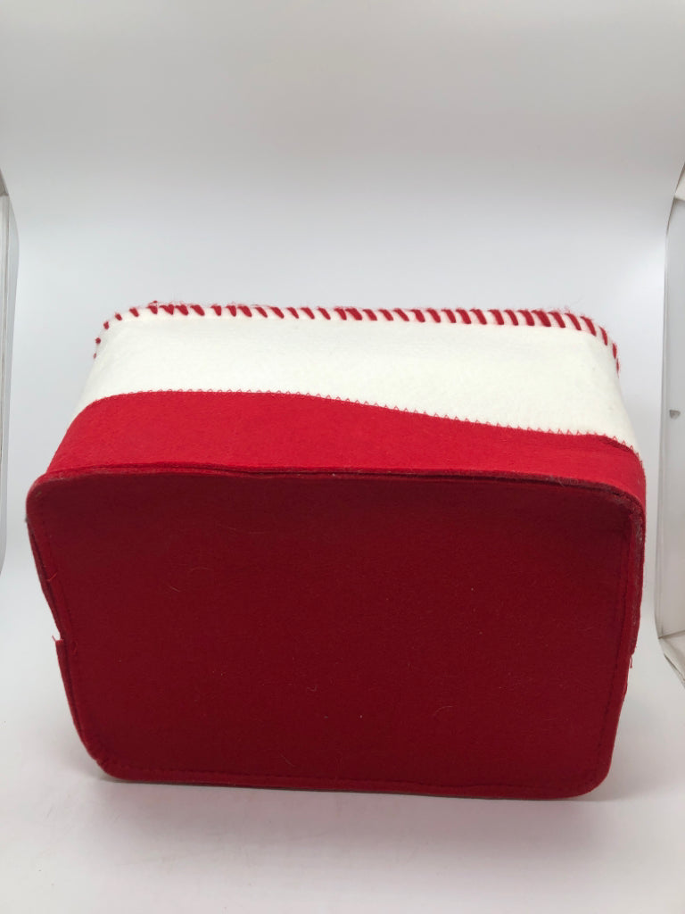 SOFT RED & WHITE BASKET.