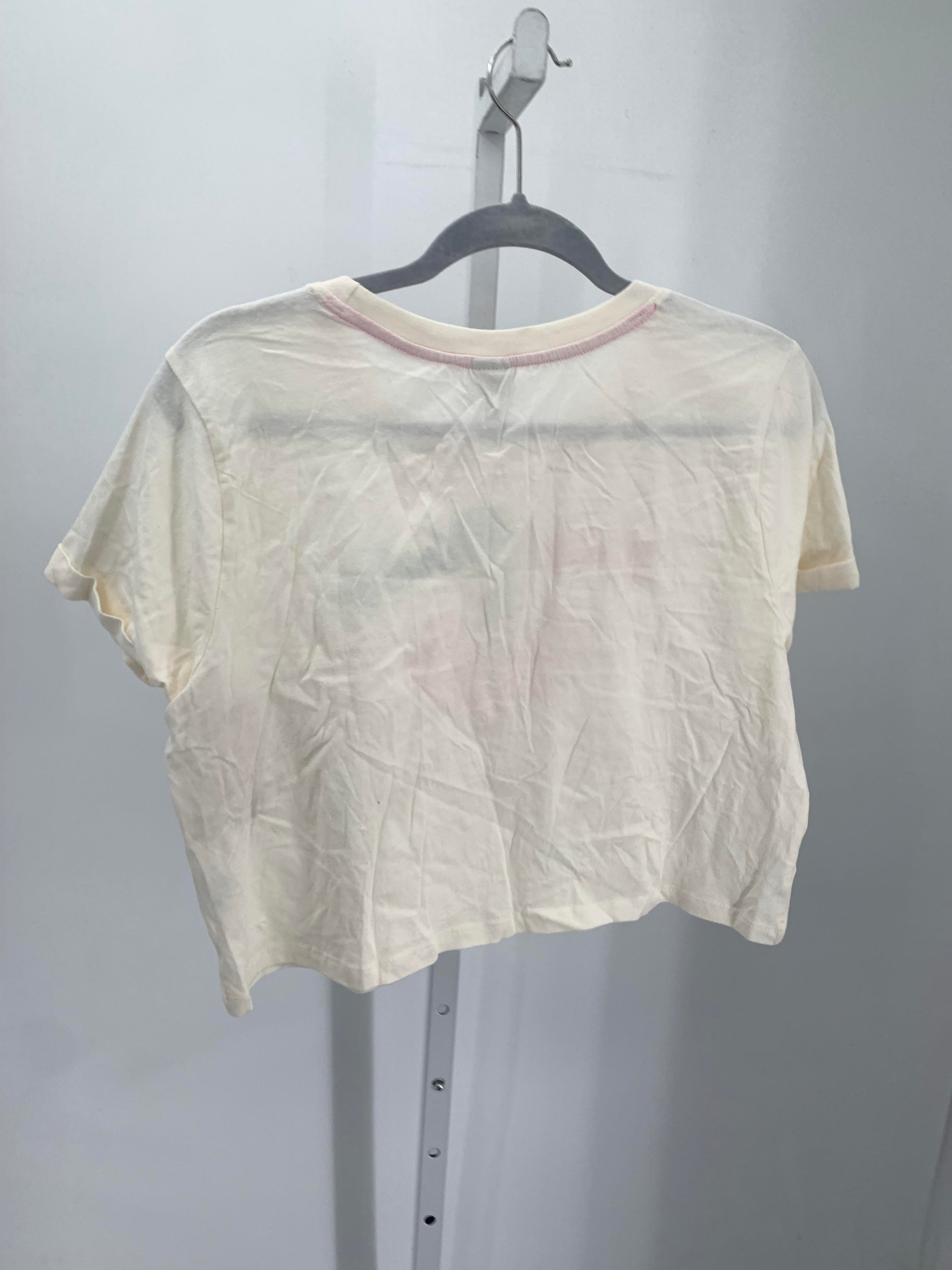 Size Medium Juniors Short Sleeve Shirt
